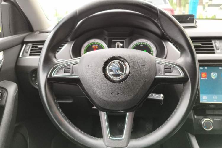 Used Skoda Octavia 2018 Station Wagon TSI280 DSG Luxury Edition Steering Wheel