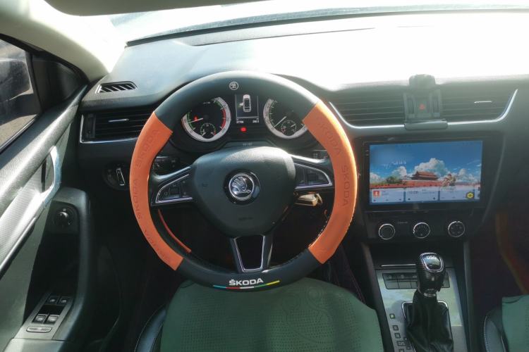 Used Skoda Octavia 2018 Station Wagon TSI280 DSG Luxury Edition Steering Wheel