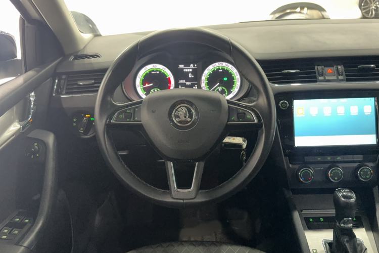 Used Skoda Octavia 2018 TSI280 DSG Luxury Edition Steering Wheel