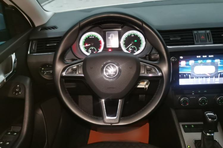 Used Skoda Octavia 2018 TSI230 DSG Luxury Edition Steering Wheel