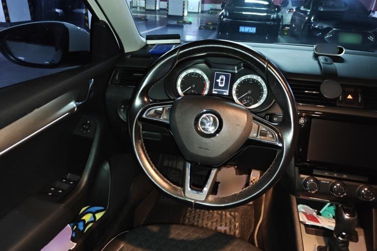 Used Skoda Octavia 2018 TSI230 DSG Luxury Edition Steering Wheel