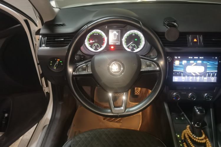 Used Skoda Octavia 2018 Station Wagon TSI280 DSG Luxury Edition Steering Wheel