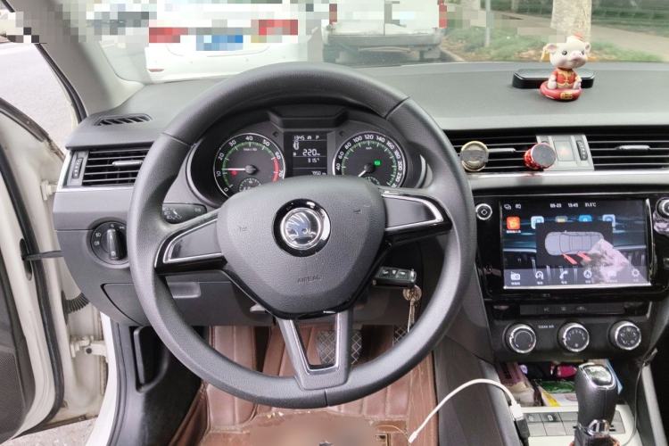 Used Skoda Octavia 2018 TSI230 DSG Comfort Edition Steering Wheel