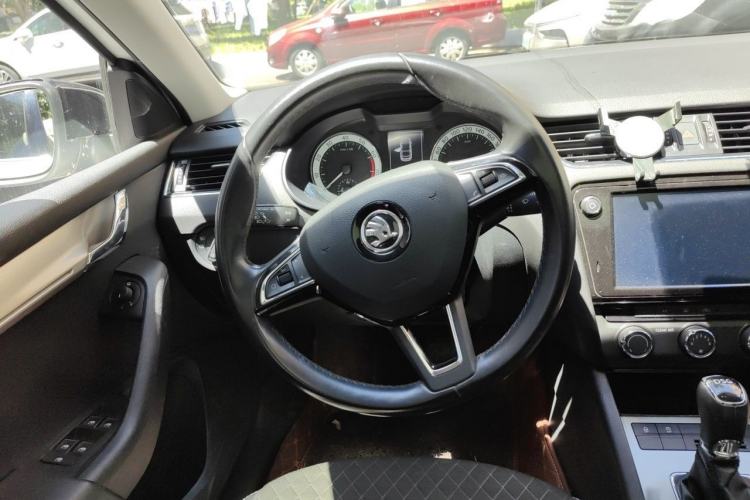 Used Skoda Octavia 2018 TSI280 DSG Luxury Edition Steering Wheel