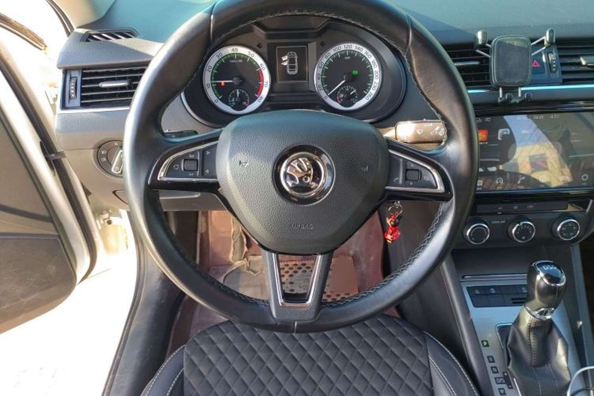 Used Skoda Octavia 2018 TSI230 DSG Luxury Edition Steering Wheel