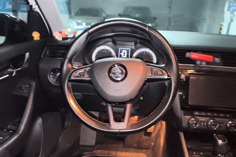 Used Skoda Octavia 2018 TSI280 DSG Flagship Edition Steering Wheel