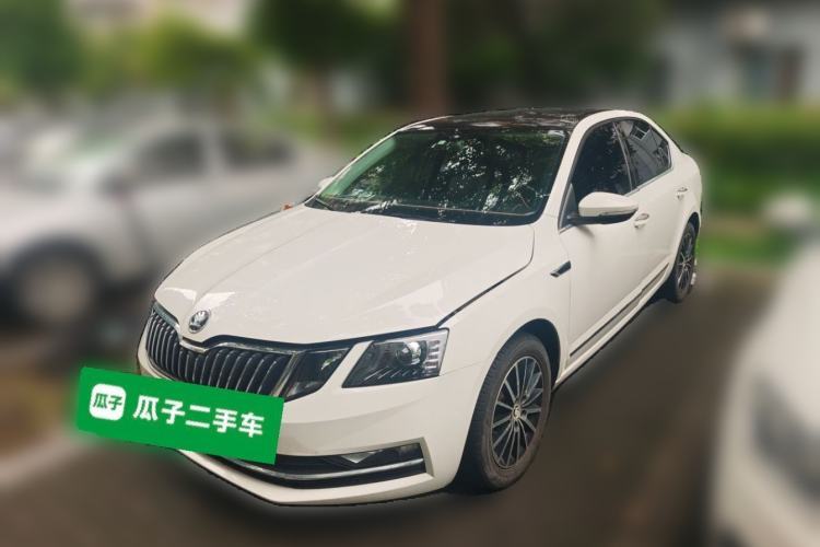 Used Skoda Octavia 2018 TSI230 DSG Luxury Edition Guazi used car, China used car export, Used car for sale, Used  cars, Cheapest cars for sale