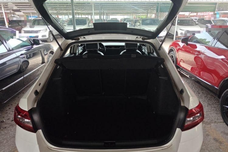 Used Skoda Octavia 2018 1.6L Automatic Luxury Edition Trunk