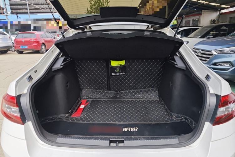 Used Skoda Octavia 2018 TSI230 DSG Luxury Edition Trunk