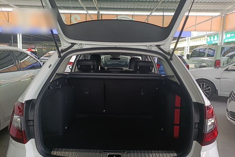 Used Skoda Octavia 2018 Station Wagon TSI230 DSG Luxury Edition Trunk