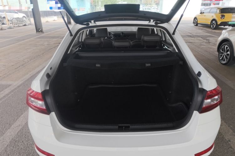 Used Skoda Octavia 2018 TSI280 DSG Flagship Edition Trunk