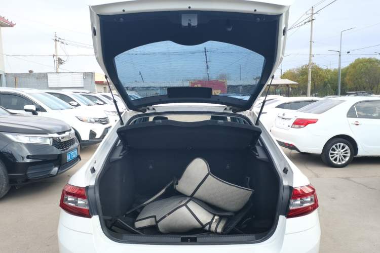 Used Skoda Octavia 2018 TSI230 DSG Luxury Edition Trunk