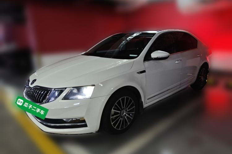 Used Skoda Octavia 2018 TSI230 DSG Luxury Edition Guazi used car, China used car export, Used car for sale, Used  cars, Cheapest cars for sale