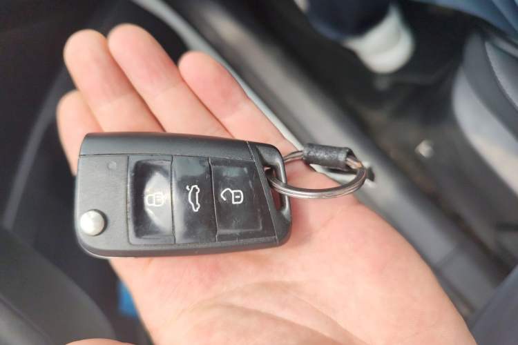 Used Skoda Octavia 2018 1.6L Automatic Luxury Edition Vehicle Key