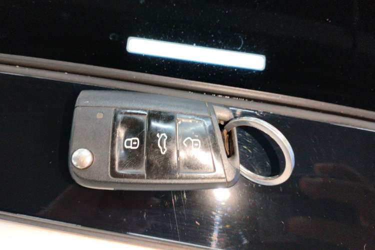Used Skoda Octavia 2018 TSI230 DSG Luxury Edition Vehicle Key
