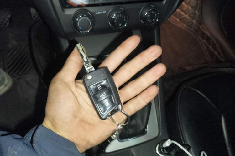 Used Skoda Octavia 2018 1.6L Automatic Luxury Edition Vehicle Key