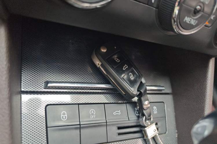 Used Skoda Octavia 2018 Station Wagon TSI280 DSG Flagship Edition Vehicle Key