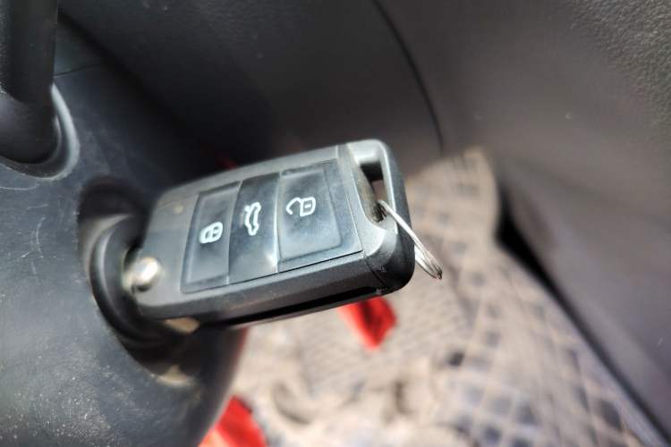 Used Skoda Octavia 2018 1.6L Manual Standard Edition Vehicle Key