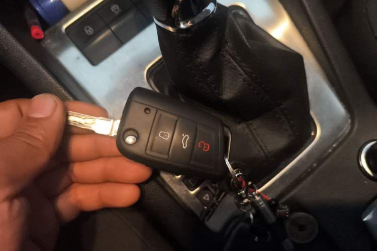 Used Skoda Octavia 2018 Station Wagon TSI230 DSG Comfort Edition Vehicle Key