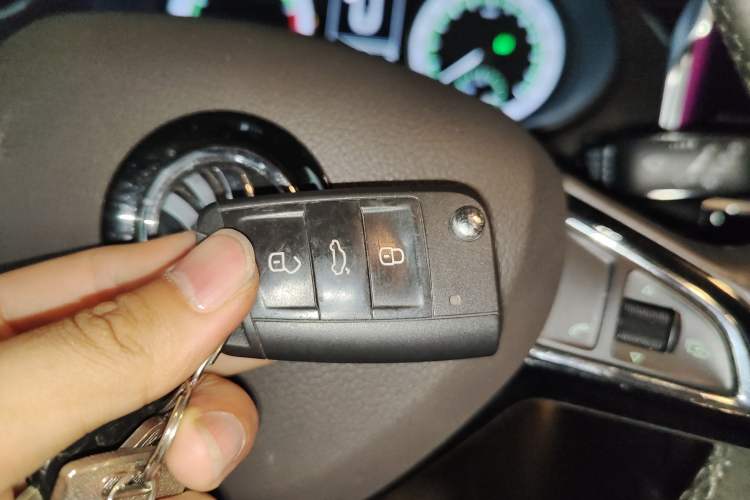Used Skoda Octavia 2018 Station Wagon TSI280 DSG Flagship Edition Vehicle Key