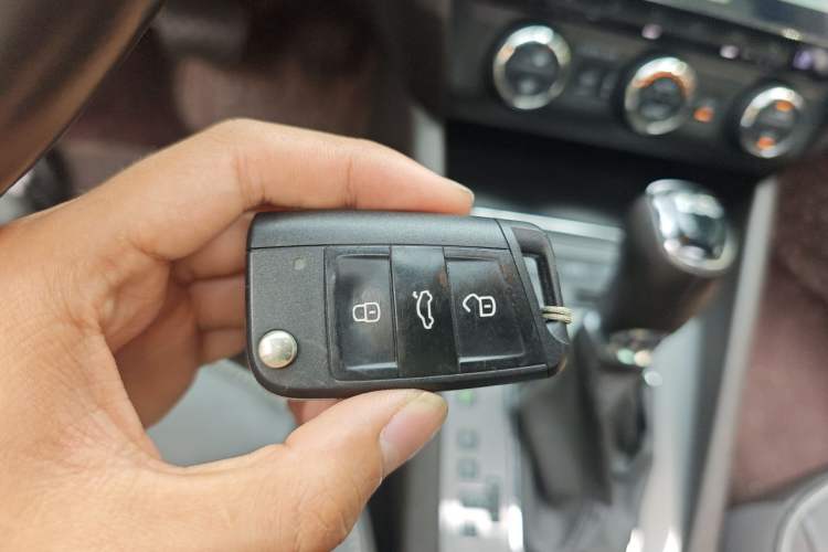 Used Skoda Octavia 2018 Station Wagon TSI280 DSG Flagship Edition Vehicle Key