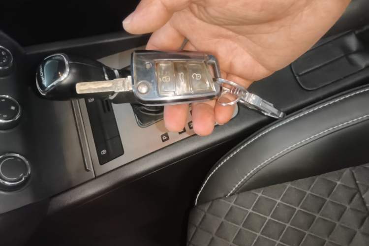 Used Skoda Octavia 2018 1.6L Automatic Luxury Edition Vehicle Key