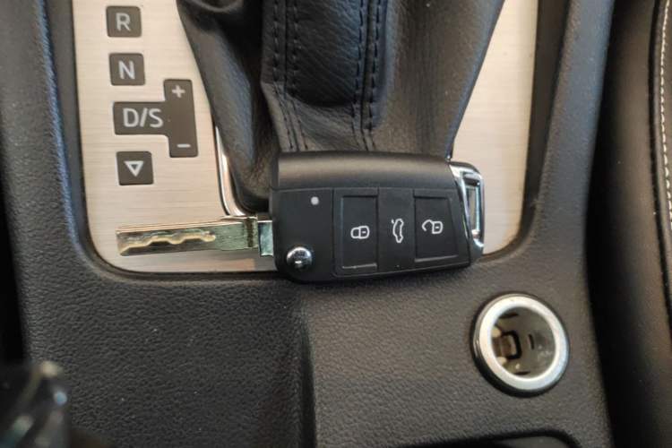 Used Skoda Octavia 2018 TSI230 DSG Luxury Edition Vehicle Key