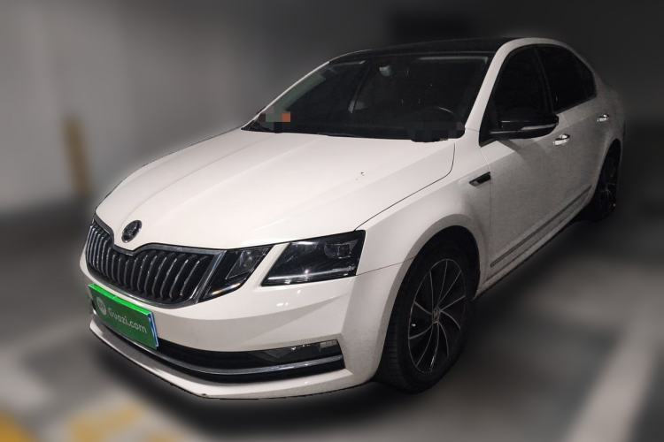 Used Skoda Octavia 2018 TSI280 DSG Flagship Edition Guazi used car, China used car export, Used car for sale, Used cars, Cheapest cars for sale