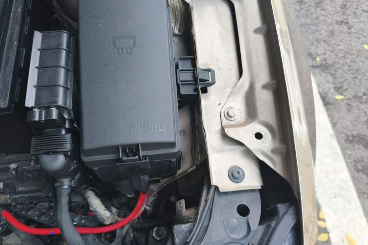 Used Skoda Octavia 2018 1.6L Automatic Comfort Edition Engine Bay Left