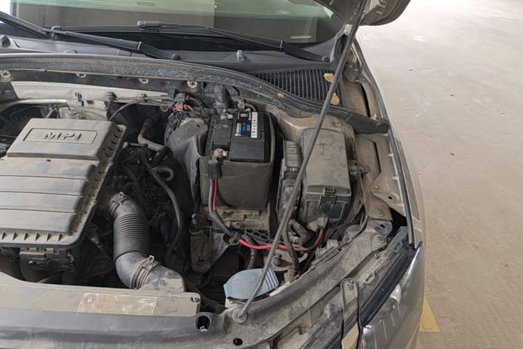 Used Skoda Octavia 2018 1.6L Automatic Luxury Edition Engine Bay Left