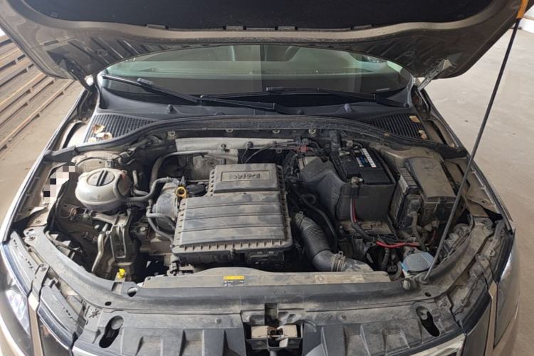 Used Skoda Octavia 2018 1.6L Automatic Luxury Edition Engine Bay