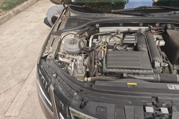 Used Skoda Octavia 2018 TSI280 DSG Luxury Edition Engine Bay Right