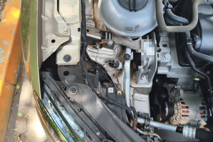 Used Skoda Octavia 2018 1.6L Automatic Comfort Edition Engine Bay Right