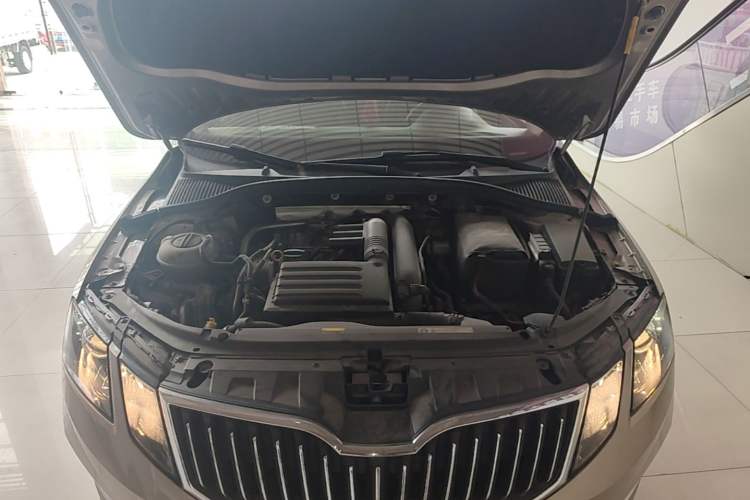 Used Skoda Octavia 2018 TSI230 DSG Luxury Enjoyment Edition Engine Bay
