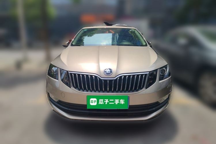 Used Skoda Octavia 2018 1.6L Automatic Comfort Edition Front