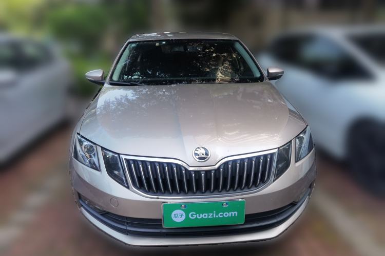 Used Skoda Octavia 2018 1.6L Automatic Comfort Edition Front