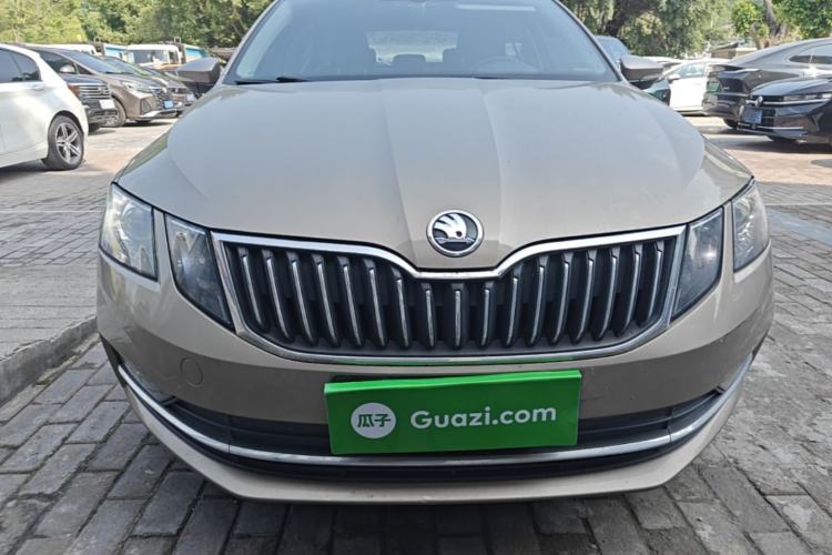 Used Skoda Octavia 2018 1.6L Automatic Luxury Edition Front