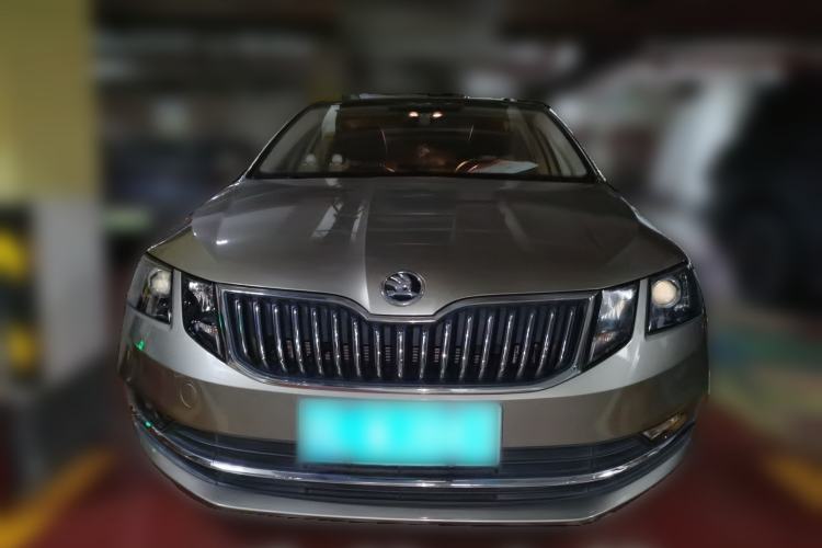Used Skoda Octavia 2018 1.6L Automatic Luxury Edition Front
