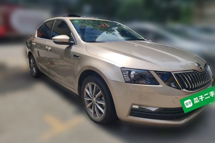 Used Skoda Octavia 2018 1.6L Automatic Comfort Edition Front Right 45 Deg