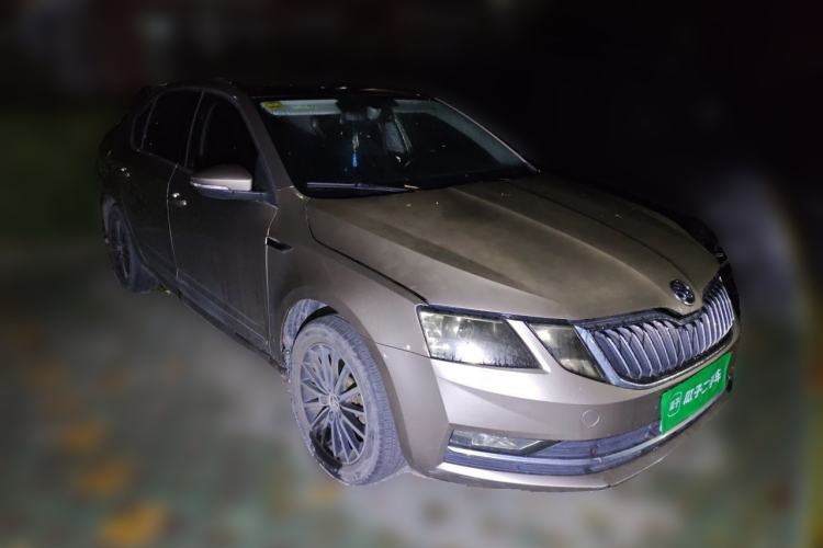 Used Skoda Octavia 2018 TSI230 DSG Luxury Edition Front Right 45 Deg