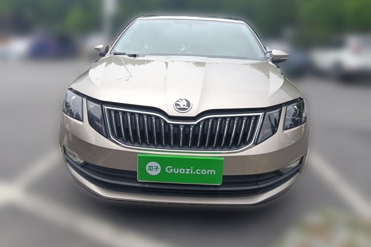 Used Skoda Octavia 2018 1.6L Automatic Comfort Edition Front