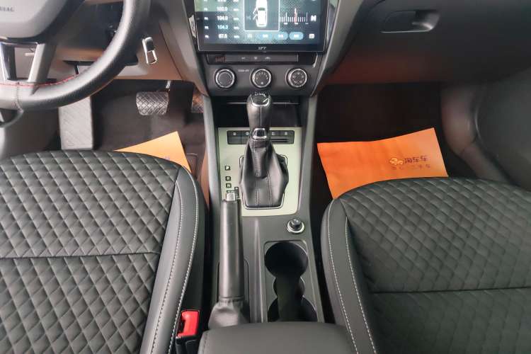 Used Skoda Octavia 2018 TSI280 DSG Luxury Edition Gear Lever