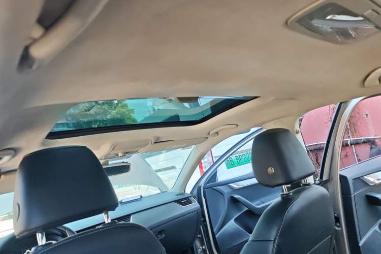 Used Skoda Octavia 2018 TSI280 DSG Luxury Edition Headliner