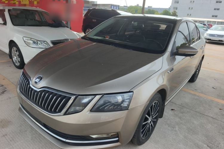 Used Skoda Octavia 2018 TSI230 DSG Luxury Edition Guazi used car, China used car export, Used car for sale, Used  cars, Cheapest cars for sale