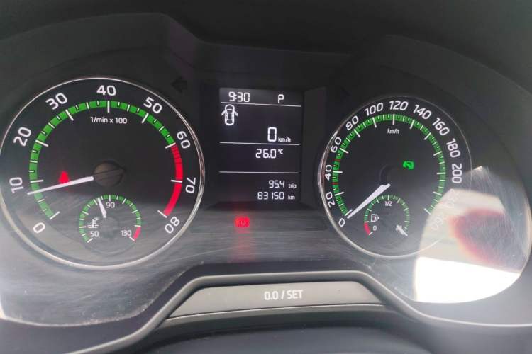 Used Skoda Octavia 2018 1.6L Automatic Comfort Edition Instrument Cluster