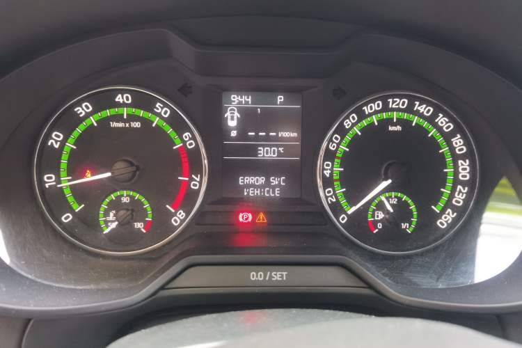 Used Skoda Octavia 2018 1.6L Automatic Comfort Edition Instrument Cluster
