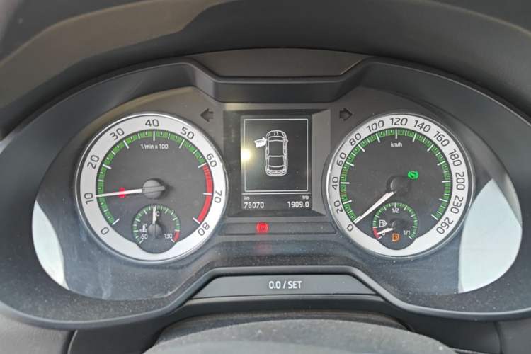 Used Skoda Octavia 2018 1.6L Automatic Luxury Edition Instrument Cluster