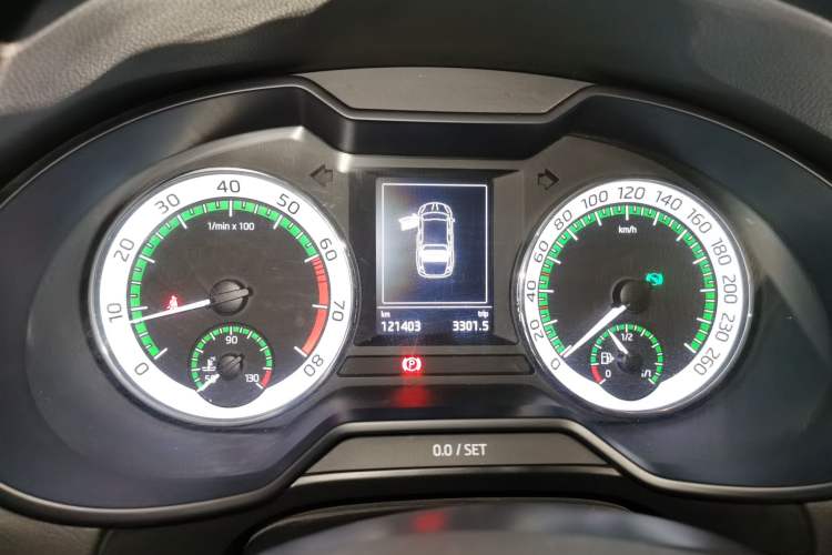 Used Skoda Octavia 2018 1.6L Automatic Luxury Edition Instrument Cluster