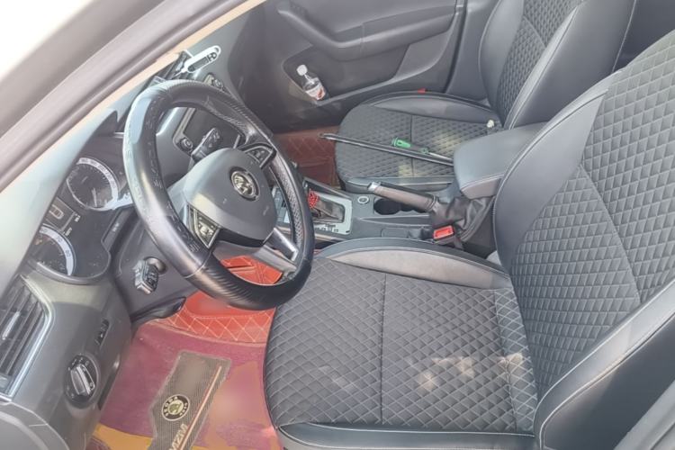 Used Skoda Octavia 2018 1.6L Automatic Luxury Edition Left Front Seat