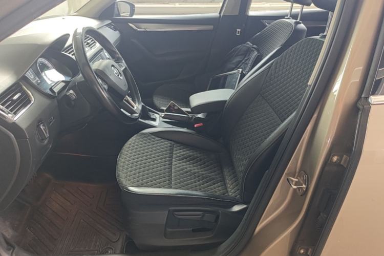 Used Skoda Octavia 2018 1.6L Automatic Luxury Edition Left Front Seat